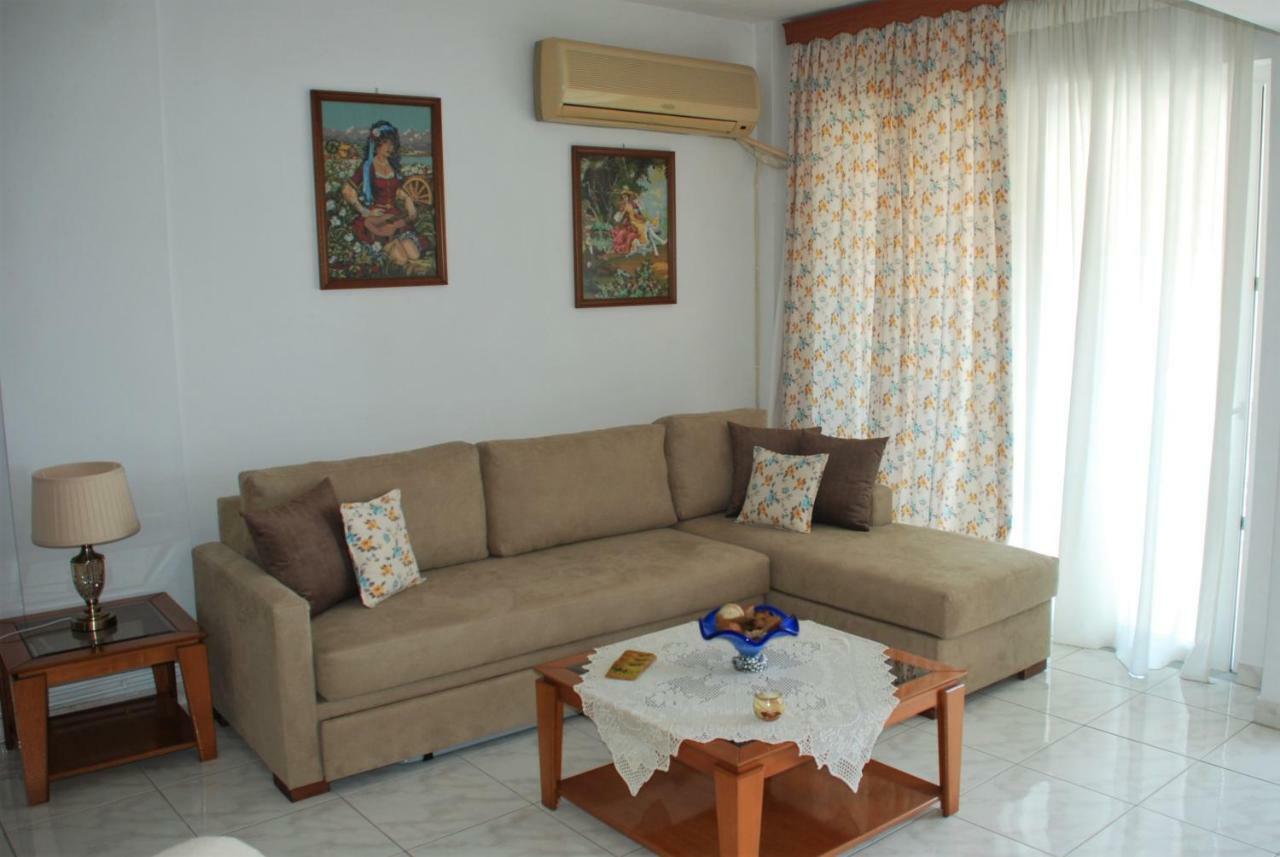 Theodora Apartamento Patitírion Exterior foto
